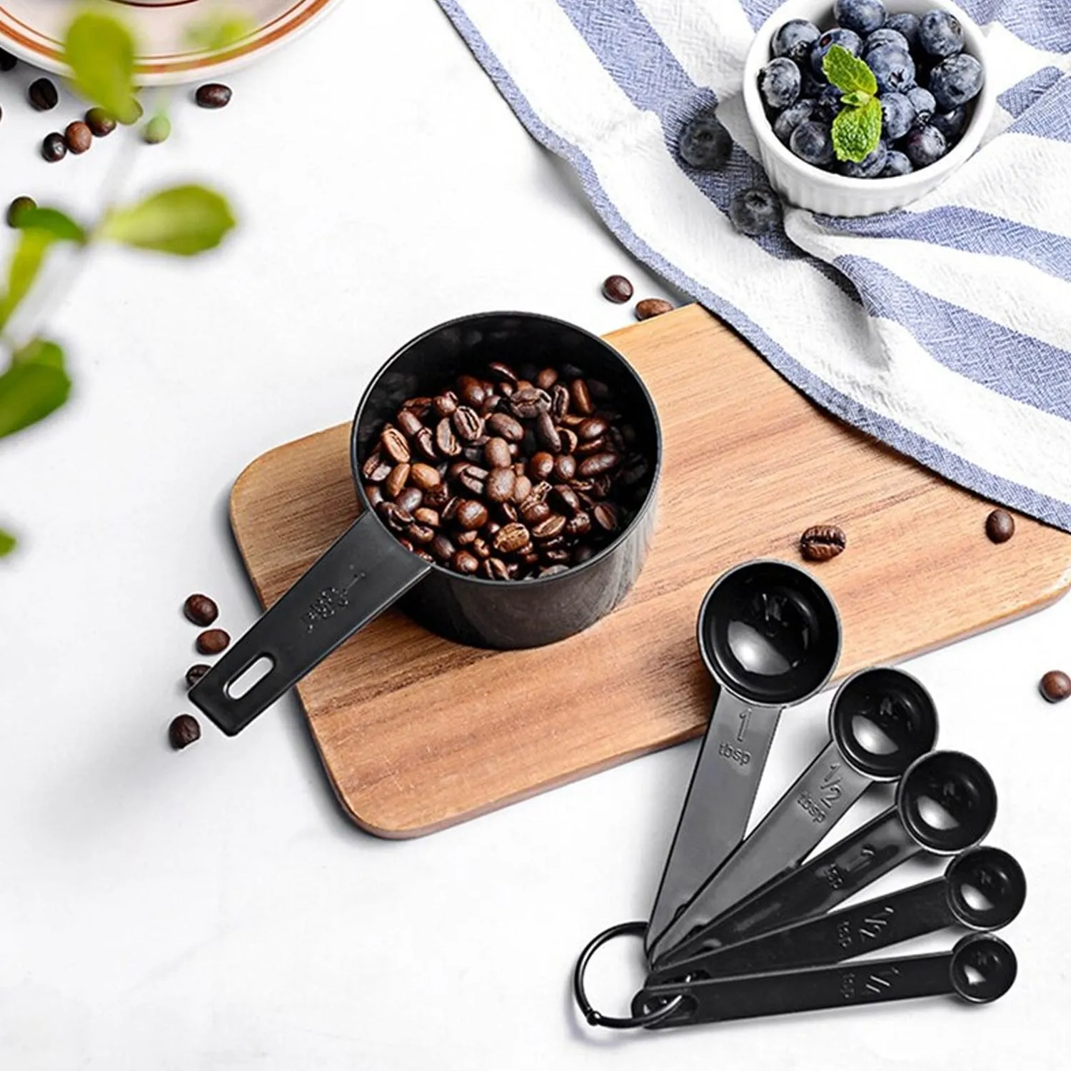 2258 10PCS PLASTIC MEASURING SPOONS AND CUPS SET FOR HOME KITCHEN COOKING.