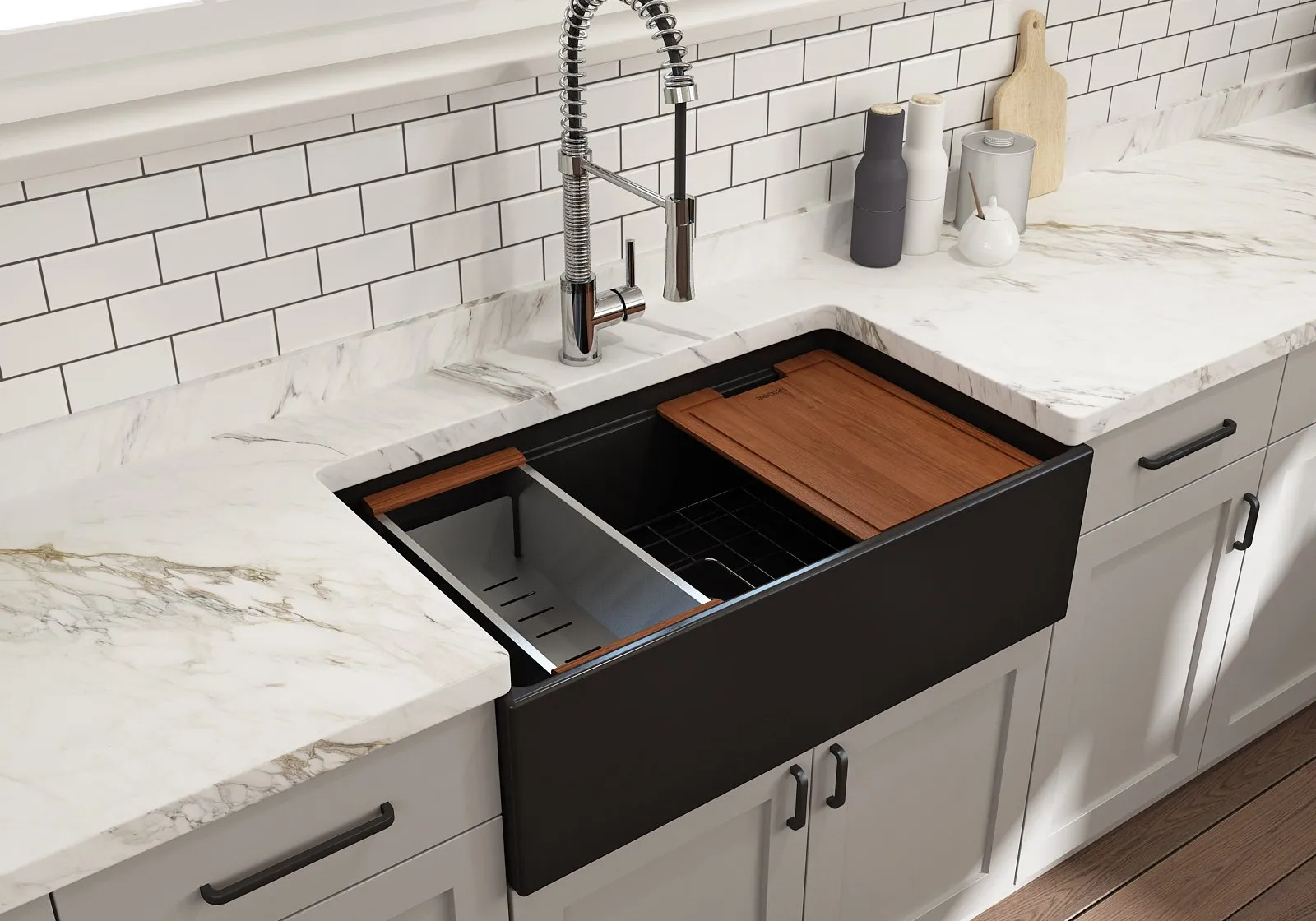 Contempo Step-Rim 33" x 19" x 10" Single-Basin Farmhouse Apron Front Kitchen Sink in Matte Black